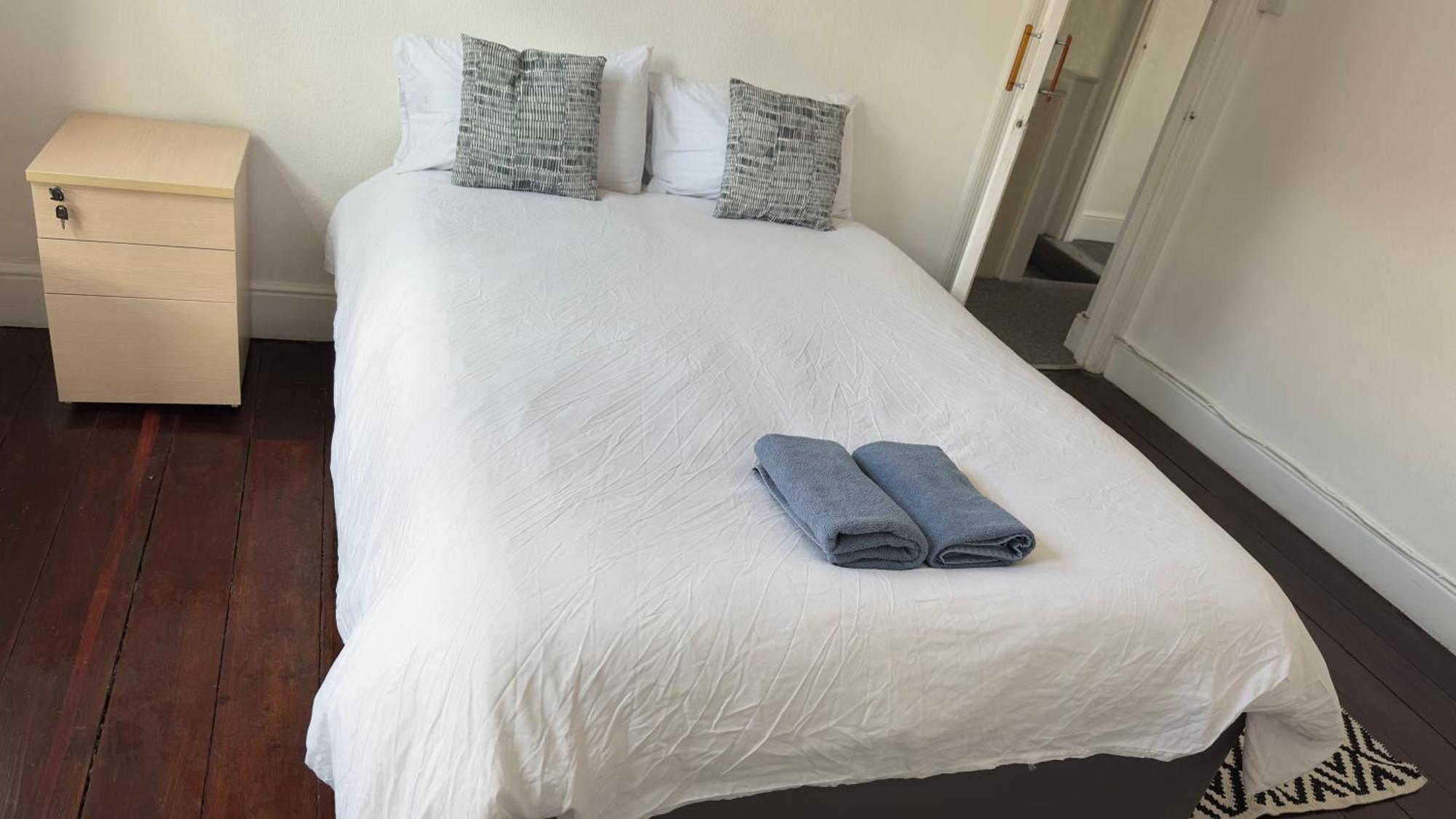 Spacious 3 Bristol